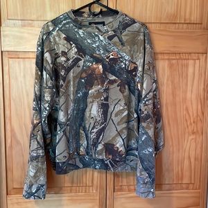 Outfitters Ridge Brand Men’s Size XL (46/48) Crop Camoflauge Sweatshirt